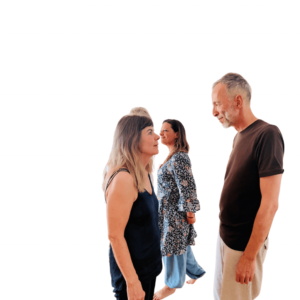 Raus aus dem Kampfmodus: Wie Bewusstsein über unsere Sozialisation Männer und Frauen zu echter Kooperation führt praxis für sinnliche wege devaka regine hoffmann header jahrestraining schule des seins